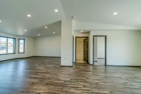 501 Boston Cir, Bismarck, ND 58504 photo 11