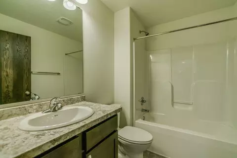 501 Boston Cir, Bismarck, ND 58504 photo 22