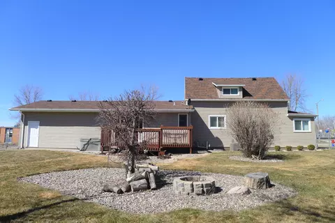 423 Mclean Ave, Wilton, ND 58579 photo 16