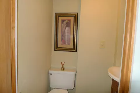 423 Mclean Ave, Wilton, ND 58579 photo 21