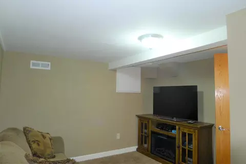 423 Mclean Ave, Wilton, ND 58579 photo 18