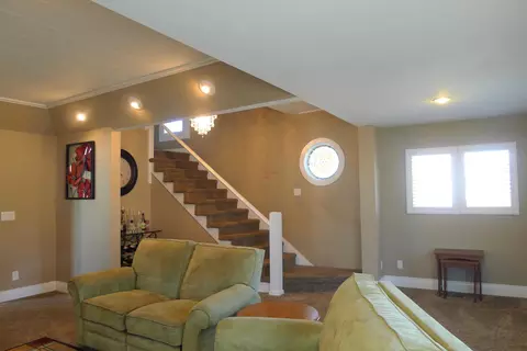 423 Mclean Ave, Wilton, ND 58579 photo 9