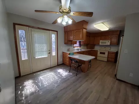 401 Dakota St S, Elgin, ND 58533 photo 5