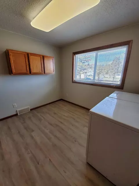 401 Dakota St S, Elgin, ND 58533 photo 10