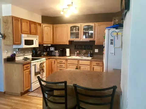504 3rd St N, Hettinger, ND 58639 photo 3
