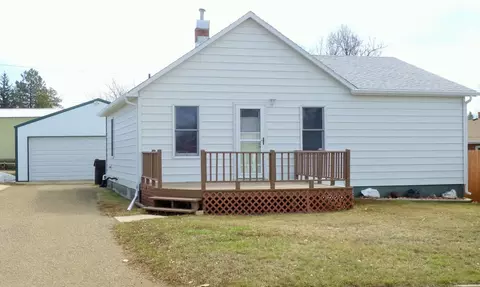 504 3rd St N, Hettinger, ND 58639 photo 1