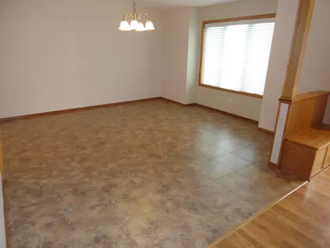 3201 Devon Dr, Bismarck, ND 58504 photo 9
