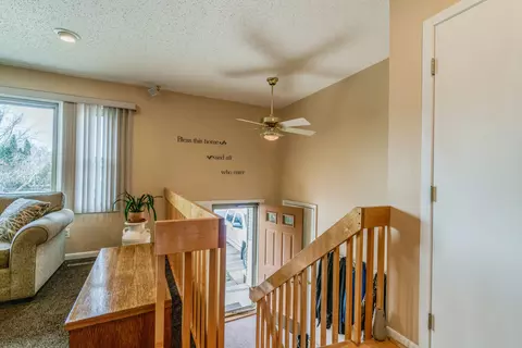 1527 E Omaha Dr, Bismarck, ND 58504 photo 4