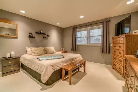 1527 E Omaha Dr, Bismarck, ND 58504 photo 15