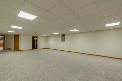 9546 Forest Dr, Bismarck, ND 58503 photo 46
