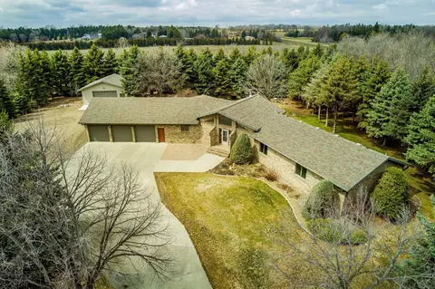 9546 Forest Dr, Bismarck, ND 58503 photo 32