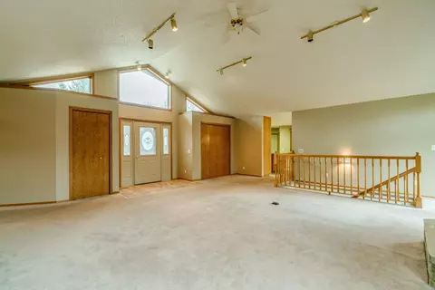 9546 Forest Dr, Bismarck, ND 58503 photo 18