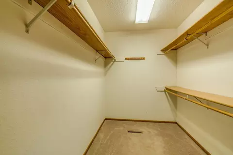 9546 Forest Dr, Bismarck, ND 58503 photo 23