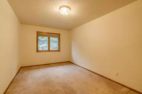 9546 Forest Dr, Bismarck, ND 58503 photo 26