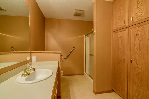 9546 Forest Dr, Bismarck, ND 58503 photo 29