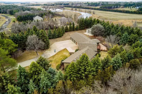 9546 Forest Dr, Bismarck, ND 58503 photo 34