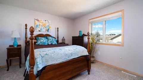 3308 Thunderbird Ln, Bismarck, ND 58503 photo 13