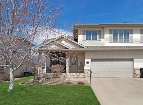 3308 Thunderbird Ln, Bismarck, ND 58503 photo 2