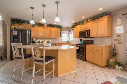 3308 Thunderbird Ln, Bismarck, ND 58503 photo 7