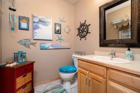 3308 Thunderbird Ln, Bismarck, ND 58503 photo 12