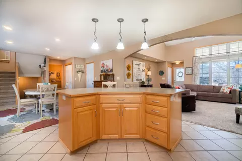 3308 Thunderbird Ln, Bismarck, ND 58503 photo 10