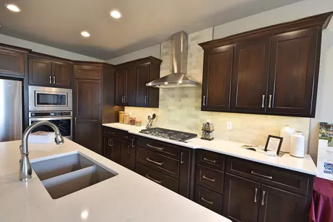 1004 Community Loop, Bismarck, ND 58503 photo 9