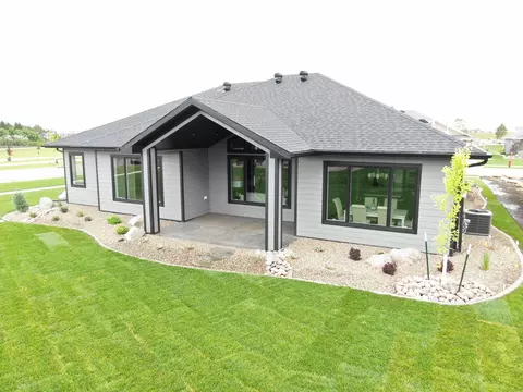 1004 Community Loop, Bismarck, ND 58503 photo 24