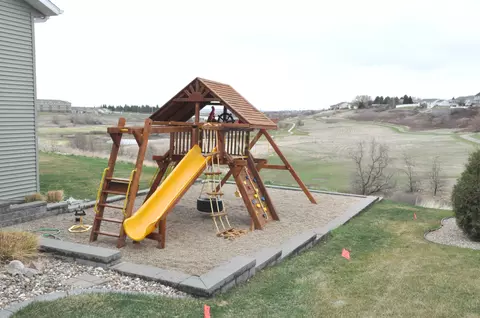 2025 Pebbleview Loop, Bismarck, ND 58501 photo 70
