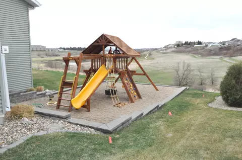 2025 Pebbleview Loop, Bismarck, ND 58501 photo 71