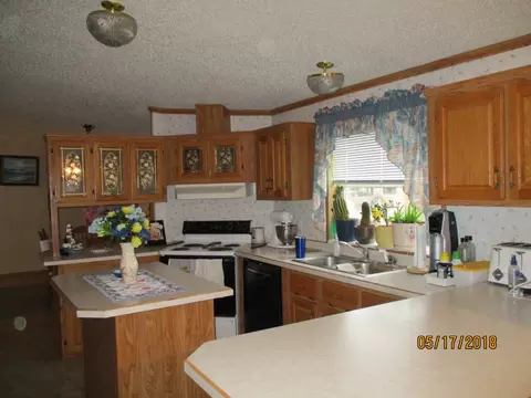 1119 Cherry Ln, Beulah, ND 58523 photo 5