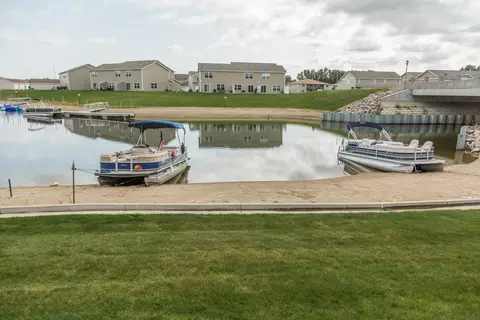 2628 Douglas Pl SE, Mandan, ND 58554 photo 31