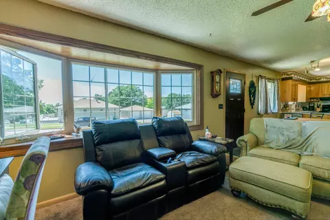 1820 Braman Ave, Bismarck, ND 58501 photo 3
