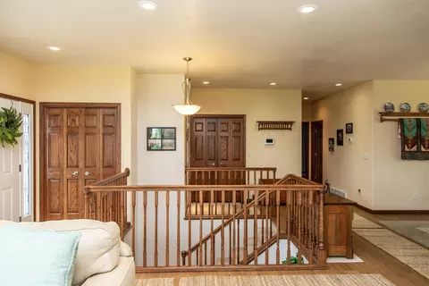 8024 Red Oak Dr, Bismarck, ND 58501 photo 6