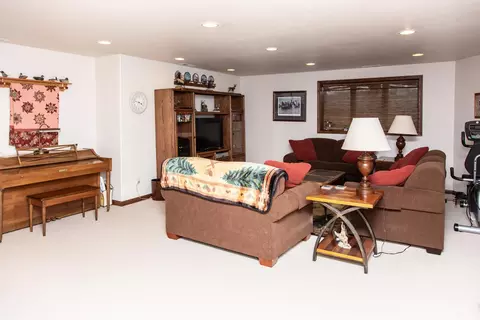 8024 Red Oak Dr, Bismarck, ND 58501 photo 28