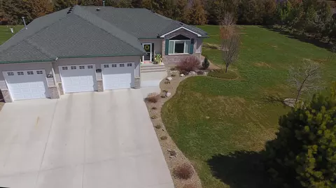 8024 Red Oak Dr, Bismarck, ND 58501 photo 42