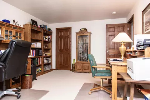 8024 Red Oak Dr, Bismarck, ND 58501 photo 30