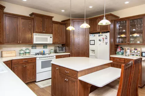 8024 Red Oak Dr, Bismarck, ND 58501 photo 10
