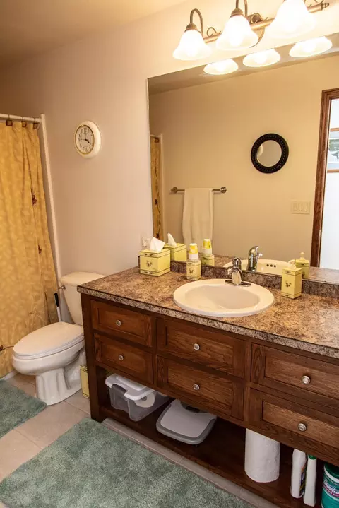 8024 Red Oak Dr, Bismarck, ND 58501 photo 32
