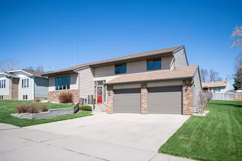 508 Juniper Dr, Bismarck, ND 58503 photo 22
