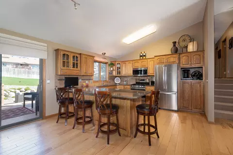 508 Juniper Dr, Bismarck, ND 58503 photo 6