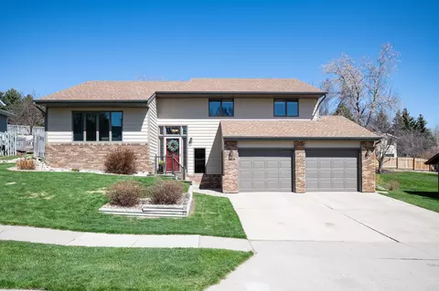 508 Juniper Dr, Bismarck, ND 58503 photo 1