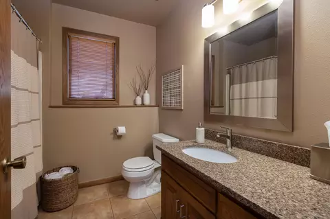 508 Juniper Dr, Bismarck, ND 58503 photo 13