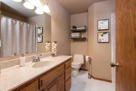 508 Juniper Dr, Bismarck, ND 58503 photo 12