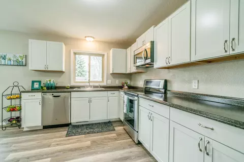 1908 10th Ave SE, Mandan, ND 58554 photo 10