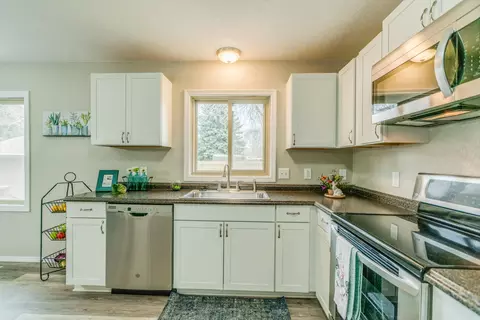 1908 10th Ave SE, Mandan, ND 58554 photo 12