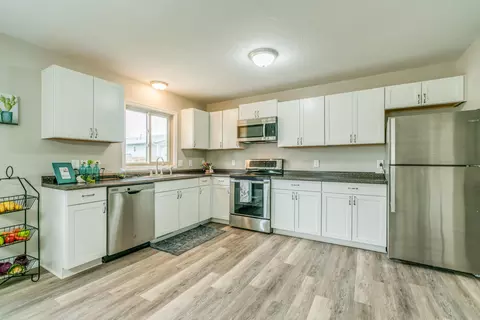 1908 10th Ave SE, Mandan, ND 58554 photo 4