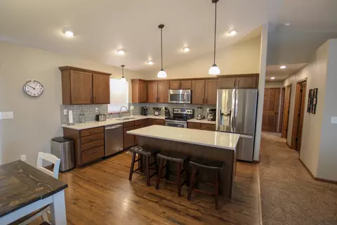 6340 Edgerly Ln, Lincoln, ND 58504 photo 4