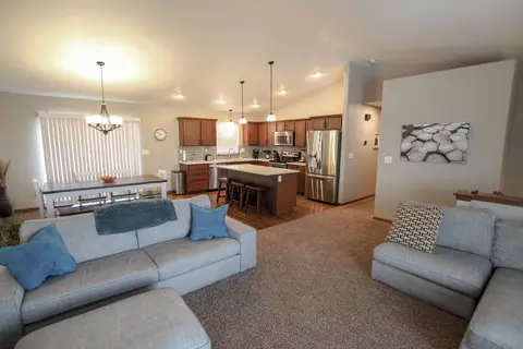 6340 Edgerly Ln, Lincoln, ND 58504 photo 11