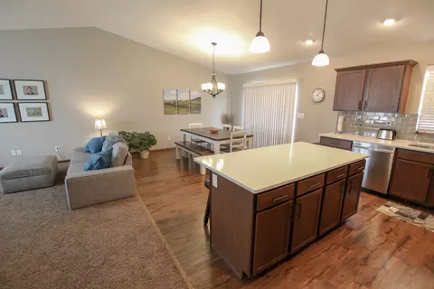 6340 Edgerly Ln, Lincoln, ND 58504 photo 7
