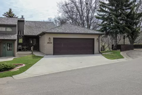 2632 E Divide Ave, Bismarck, ND 58501 photo 1